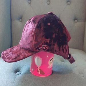 Vans Off The Wall Velvet Baseball Cap 🧢 *FREE* if Bundled with another item! 🤗